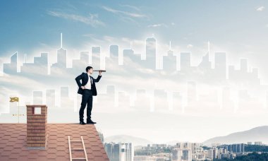 Takım elbiseli genç işadamı