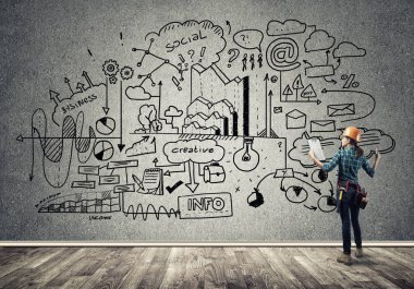 Mühendis kadın arkadan görünüm 