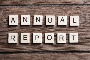 harflerle ahşap öğeleri