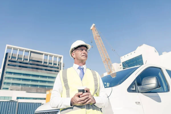 Ingeniero senior hombre — Foto de Stock