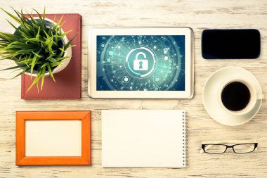 çalışma alanı başı işleri ve tablet ile