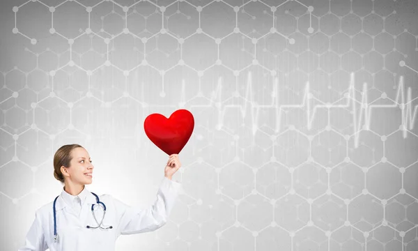 Verificați conceptul de sănătate a inimii — Fotografie, imagine de stoc