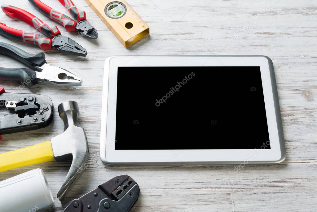 Set of industrial tools and tablet