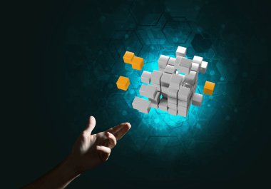 küp hatlarıma gösteren erkek ele