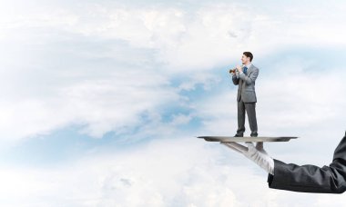 iş adamı oynayan fifre