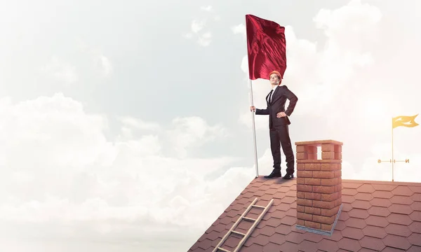 Empresario con bandera roja — Foto de Stock