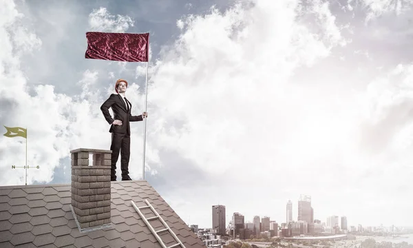 Joven empresario con bandera — Foto de Stock