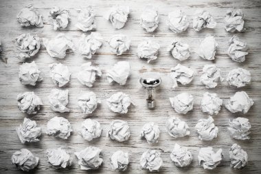 Üstün senin parlak fikrin