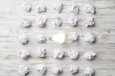 Üstün senin parlak fikrin