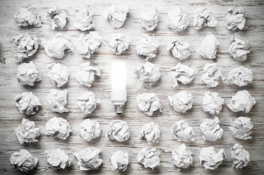 Üstün senin parlak fikrin