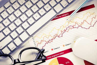 İş çalışma alanı klavye ile 