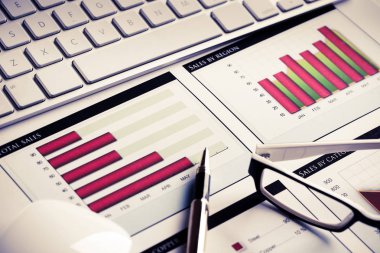 İş çalışma alanı klavye ile 