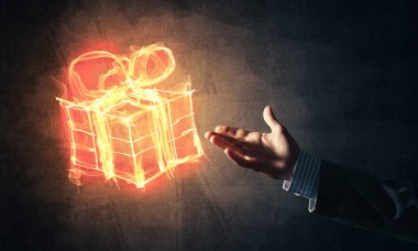 Parlayan yangın hediye kutusu
