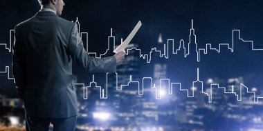 işadamı modern cityscape karşı