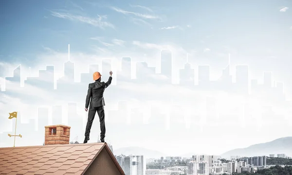 Ingenjören man på tak — Stockfoto