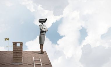 Kamera zoom ile meçhul iş kadını