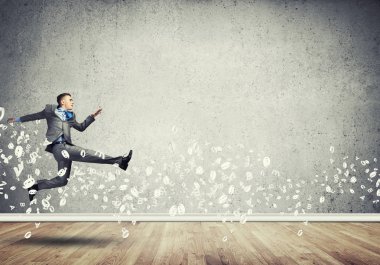 işadamı acele çalıştıran odasında