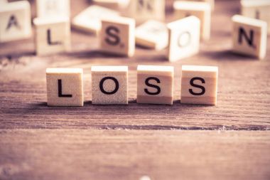 harflerle ahşap öğeleri