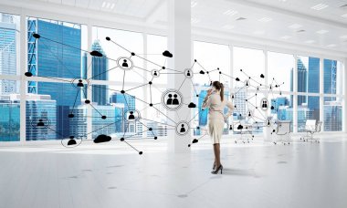 Modern ofis şık iş kadını