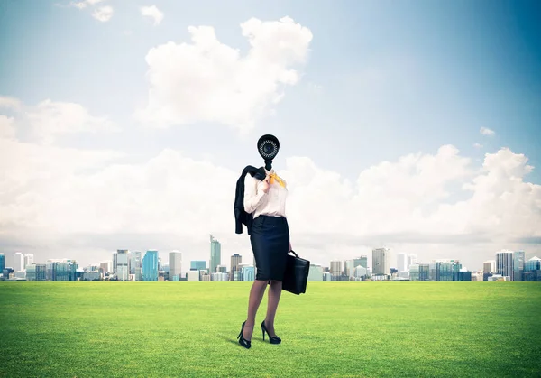 Cámara mujer con cabeza — Foto de Stock