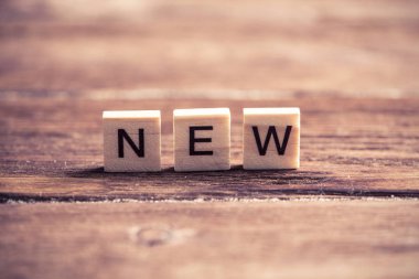 harflerle ahşap öğeleri