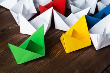 Origami deniz araçları kümesi  