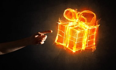 Parlayan yangın hediye kutusu