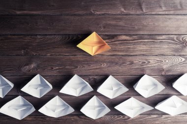 Origami deniz araçları kümesi  