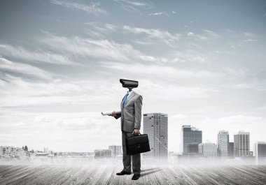 Kamera zoom ile meçhul iş adamı