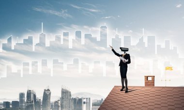 Kamera zoom ile meçhul iş kadını