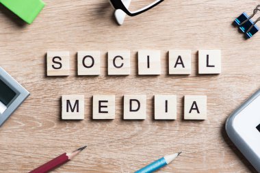 sözleri bir ahşap küp etti