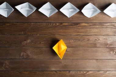 Origami deniz araçları kümesi 