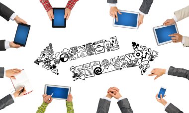 Bir grup insan cihazlar ile 