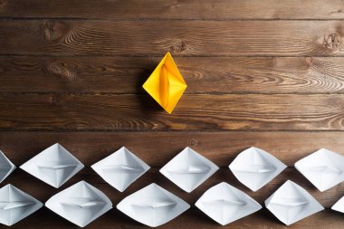 Origami deniz araçları kümesi 