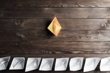 Origami deniz araçları kümesi 