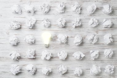 Üstün senin parlak fikrin 