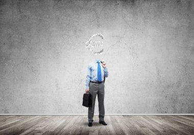 Meçhul başsız işadamı