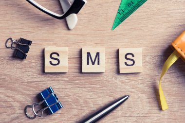 Bulmaca tahta küpleri ile