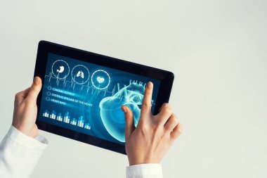 Tablet PC doktorun elinde