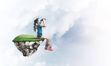 sevimli gülümseyen kız 