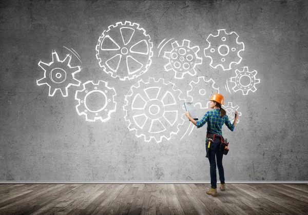 Ingeniero mujer en hardhat — Foto de Stock