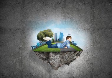 Sevimli çocuk okul çağındaki 