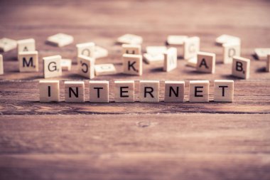 harf ile ahşap öğeleri