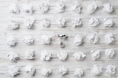 Üstün senin parlak fikrin