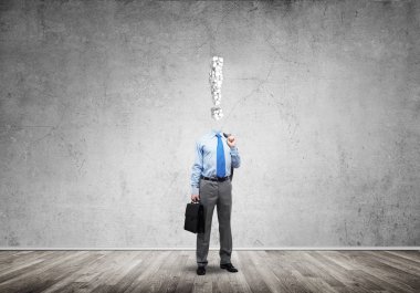 Meçhul başsız işadamı