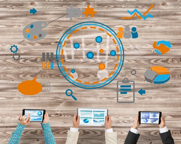 Bir grup insan cihazlar ile