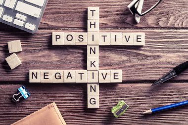 Bulmaca tahta küpleri ile