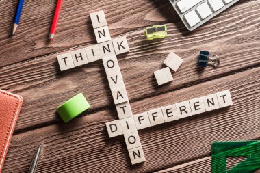 Bulmaca tahta küpleri ile