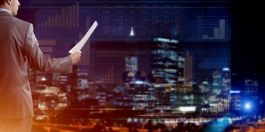 işadamı karşı sanal panel arayüzü