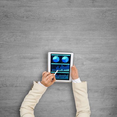  Tablet PC'yi kullanma işkadını eller